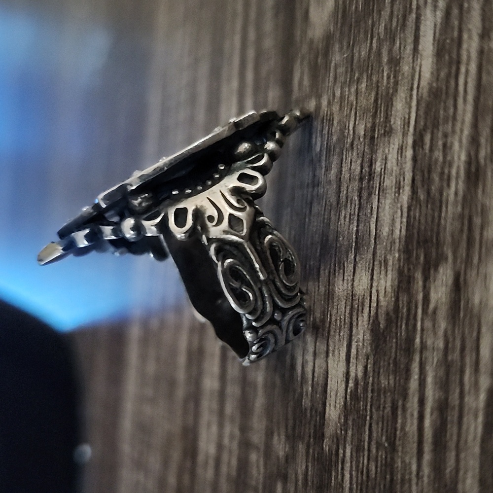 Silver Ring - Picture 5 of 11